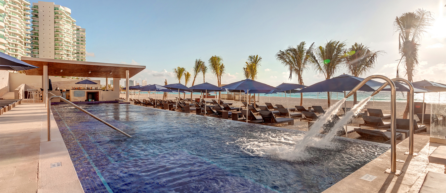 ROYALTON CHIC CANCUNHeader