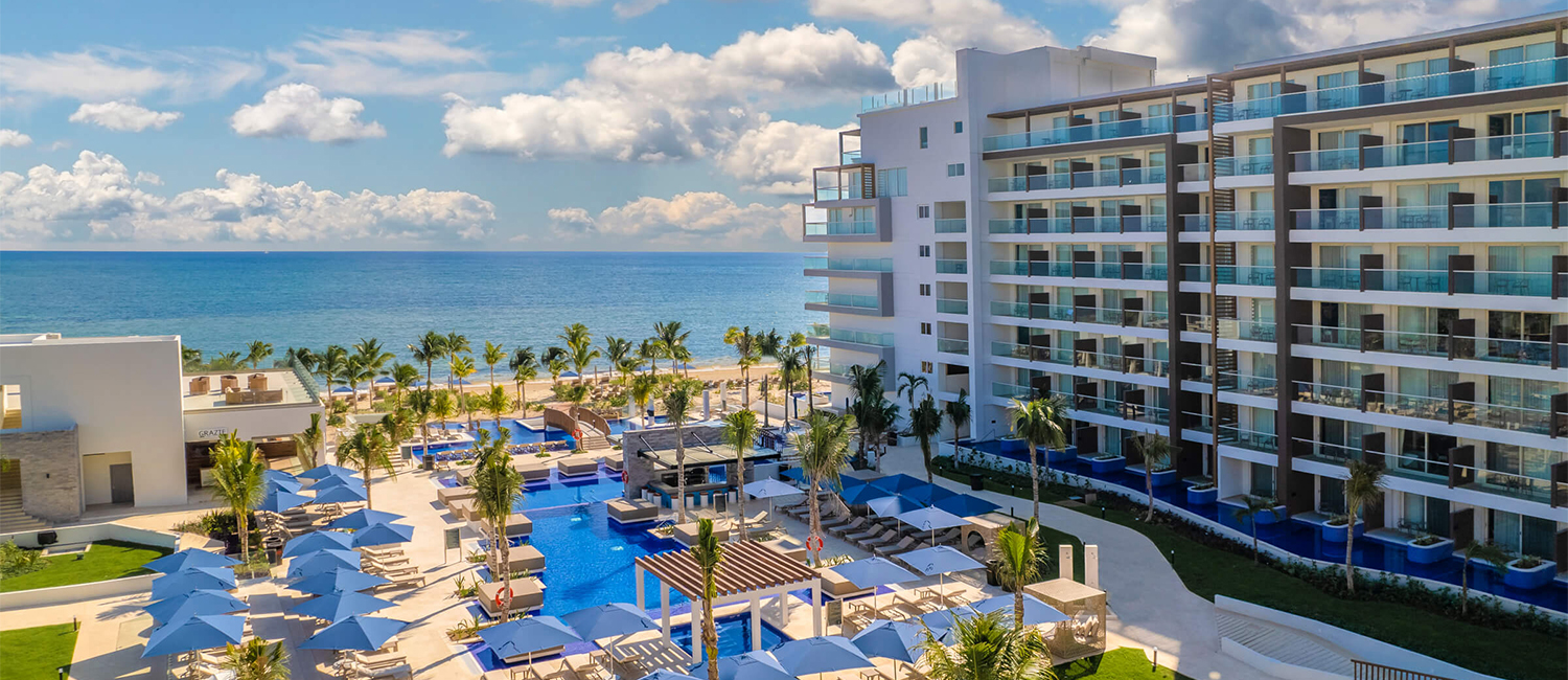 ROYALTON RIVIERA CANCUN Header